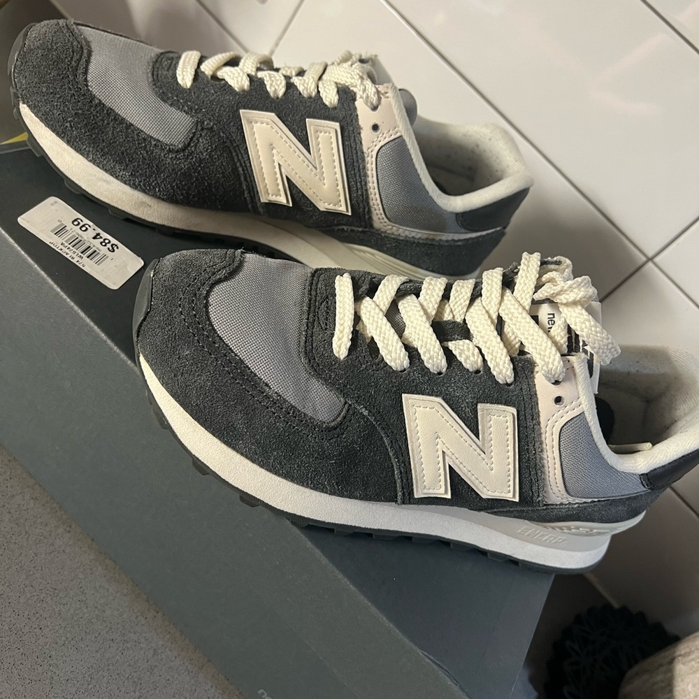New Balance Gray and Off-White classic Sneakers